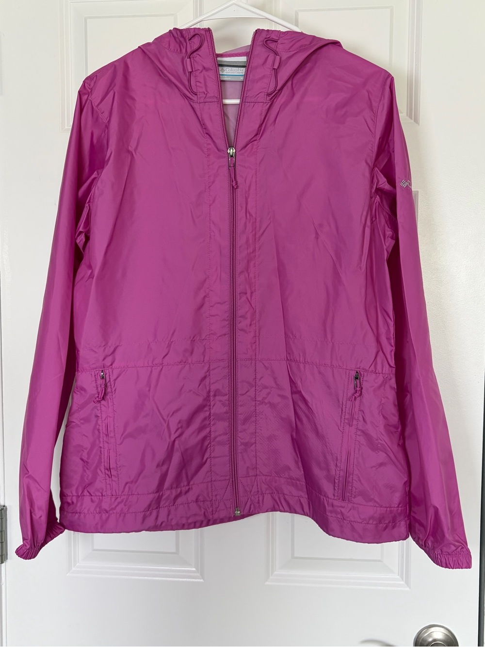 Columbia Women's Magenta Hooded Windbreaker Raincoat